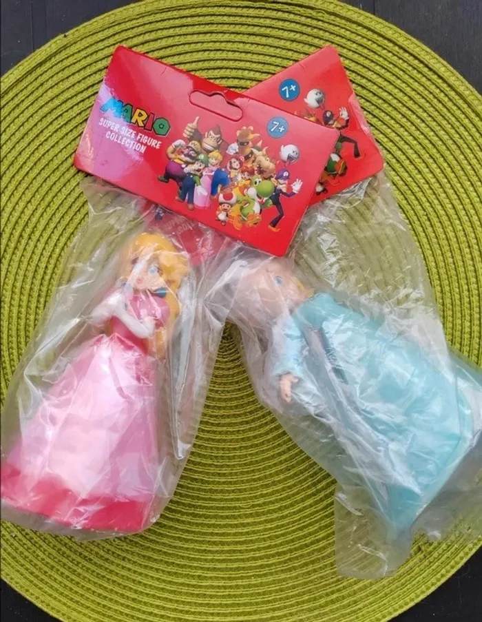 Lot de 2 grandes figurines Mario - Princess Peach & Harmonie - photo numéro 7