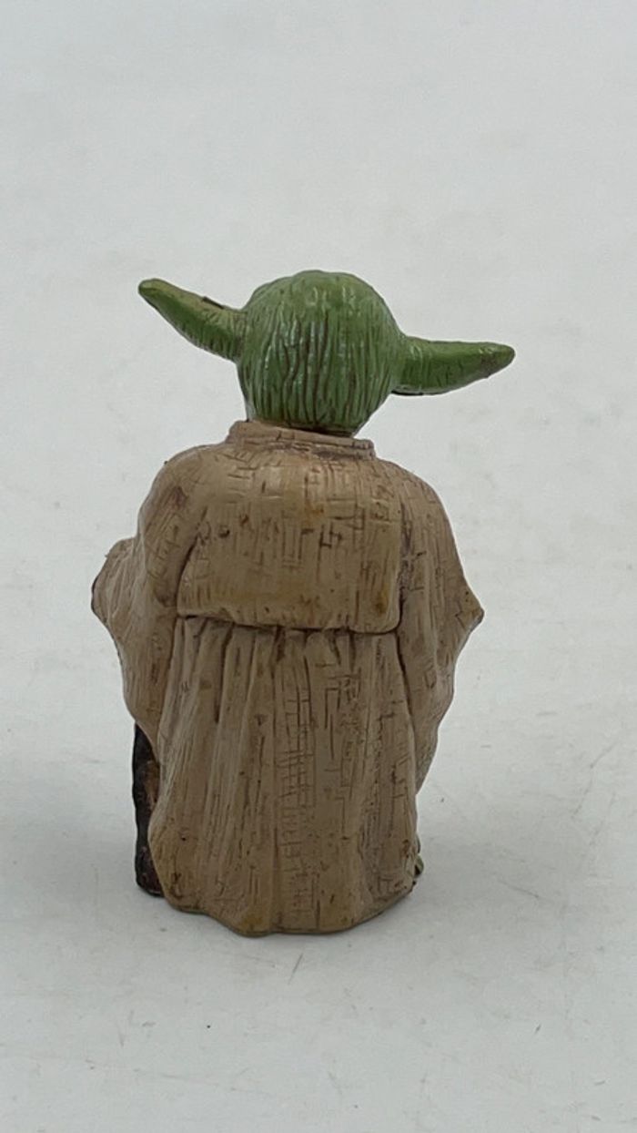 Figurine Star Wars maître Yoda 6 cm Lucas Film 2004 - photo numéro 3