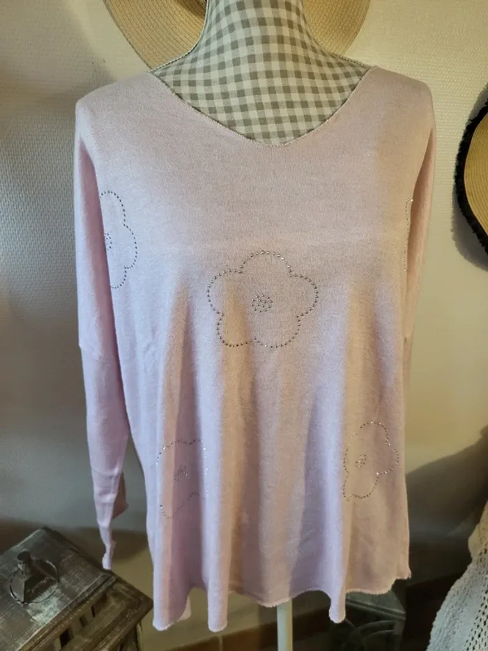 Pull léger fleur