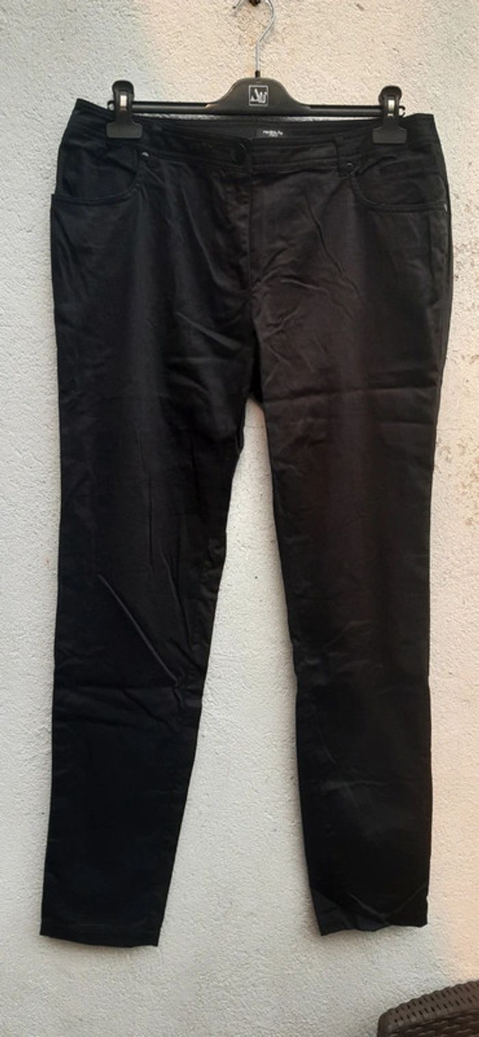 Pantalon en toile noire taille 46 - photo numéro 2