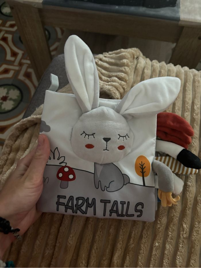 Livre sensoriel lapin