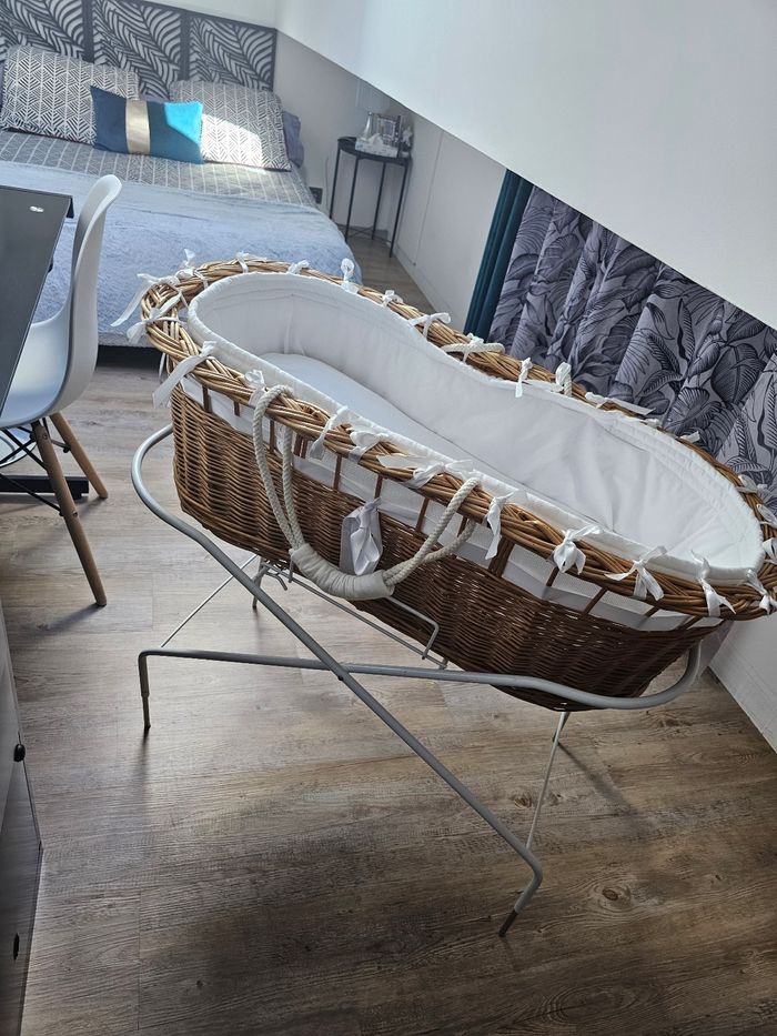 Couffin  bébé  osier