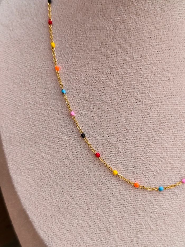 Collier doré avec perles rondes multicolores - photo numéro 5