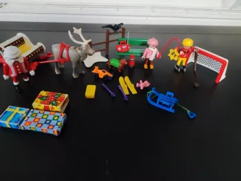 Playmobil Traineau du père noël et sports d'hiver