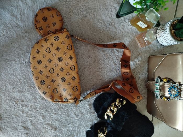 Pochette sac Banane 🍌 8.Young - photo numéro 6