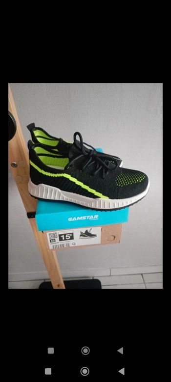 Baskets neuves garçon p 32