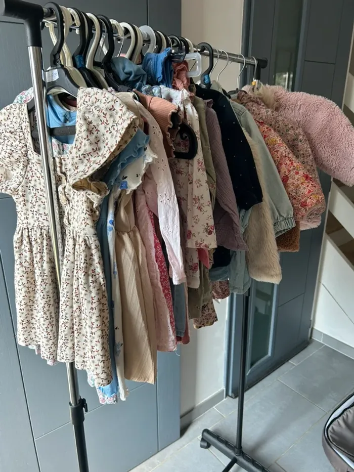 Vêtements été 18 et 24 mois - photo numéro 2