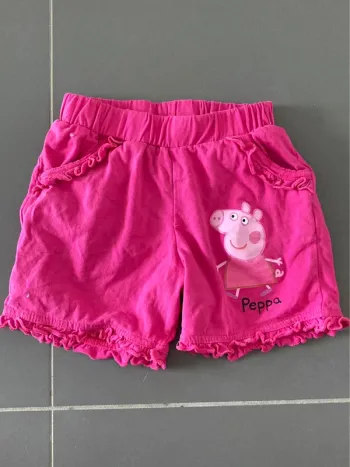 Short peppa pig 6 ans en très bon état