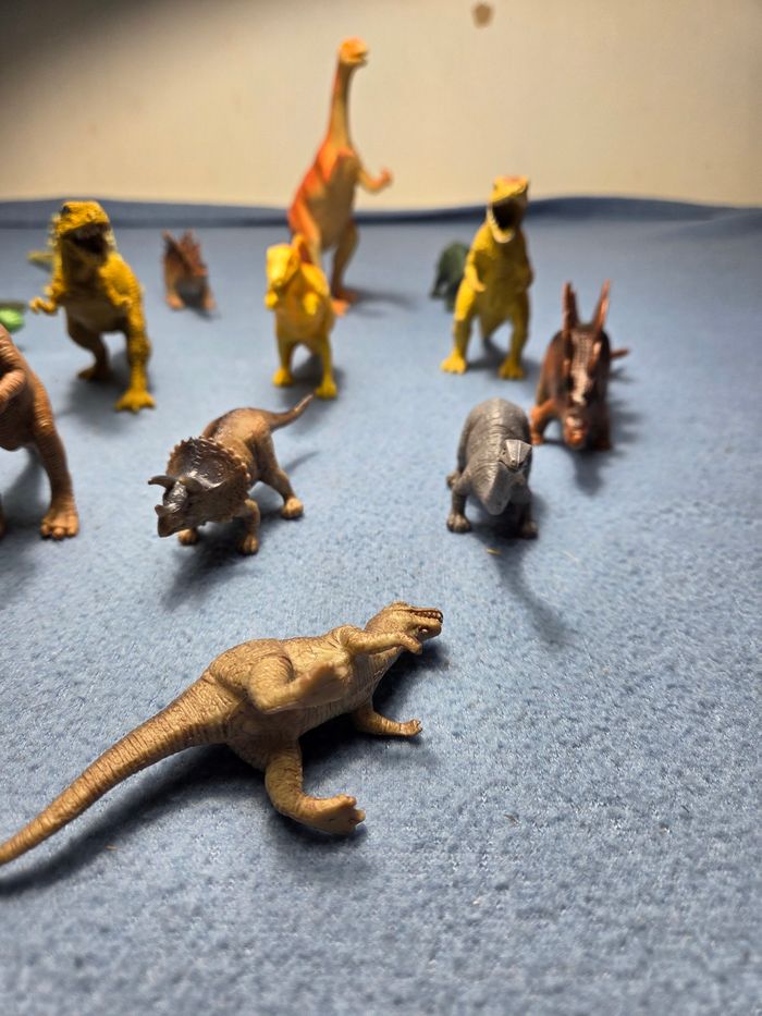 Lot de dinosaures enfants - photo numéro 2
