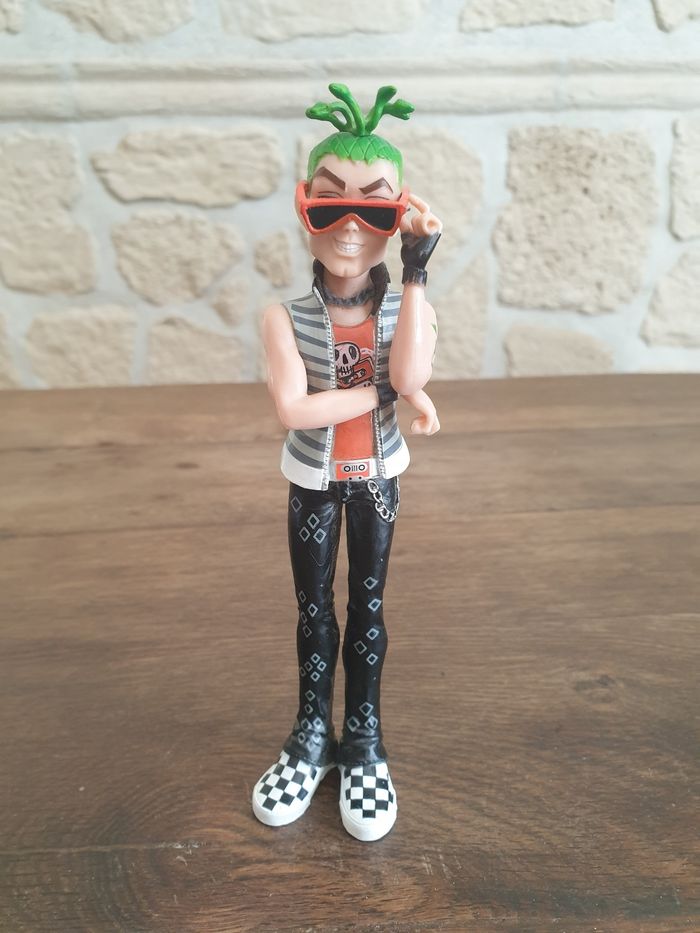 figurine monster hight