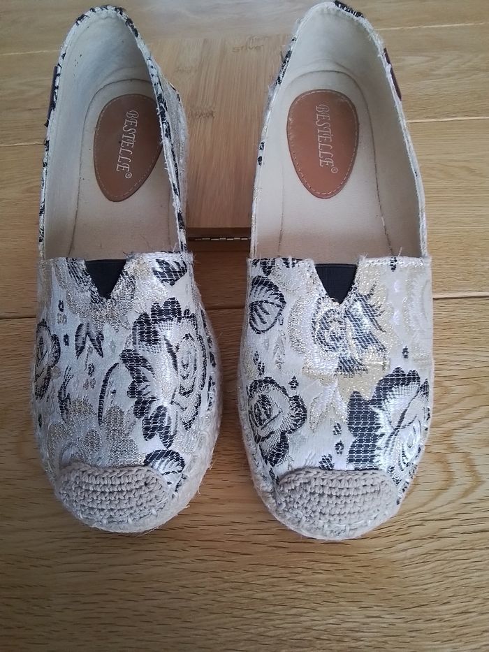 Espadrilles T39 ” Bestelle ” - photo numéro 3