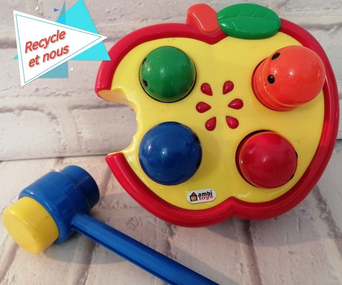 Jouets d éveil tap tap pomme  ambi toys