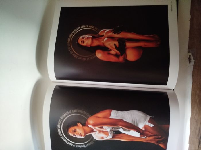 Juxtapoz Erotica - Art book - photo numéro 8