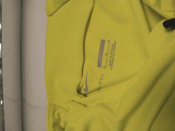 Survêtement homme taille M prix 50euro  le tout  comme neuf