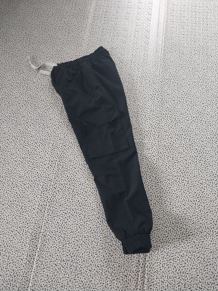 Pantalon cargo noir garçon – Taille 8 ans - photo numéro 3