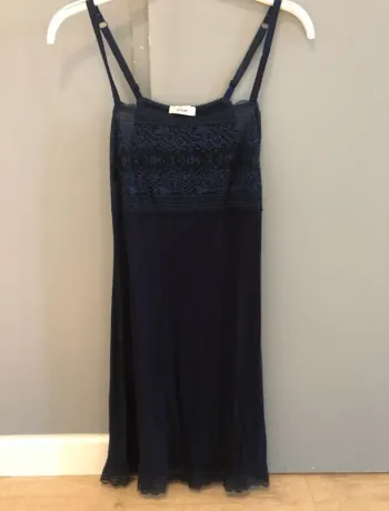 Nuisette bleue marine avec dentelle Etam lingerie taille S en TBE