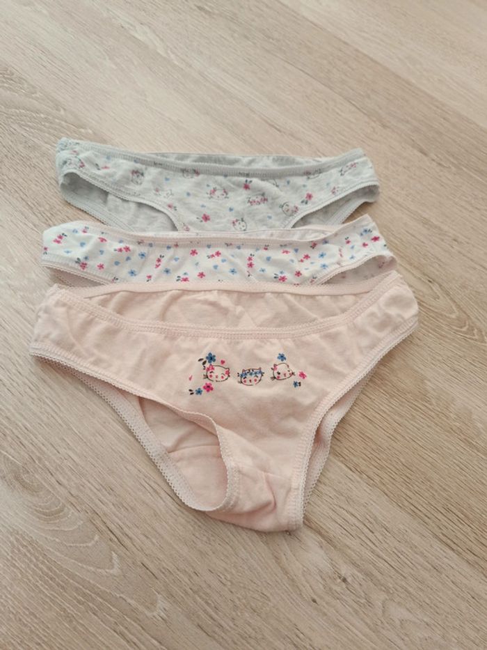 Lot de 3 culottes fille 4-5 ans thème chats et fleurs