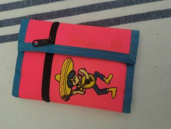 Portefeuille rose fluo Mexicain vintage des années 1990