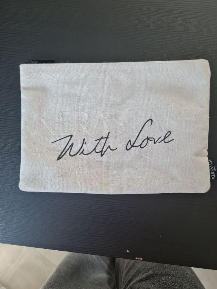 Trousse maquillage kerastase