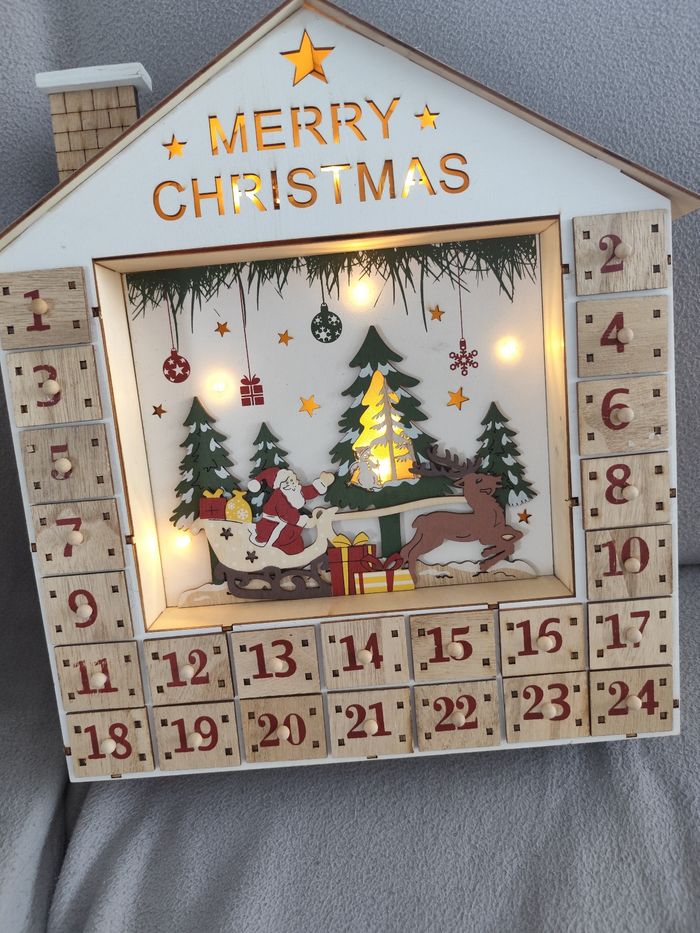 Calendrier de l'avent en bois - photo numéro 2