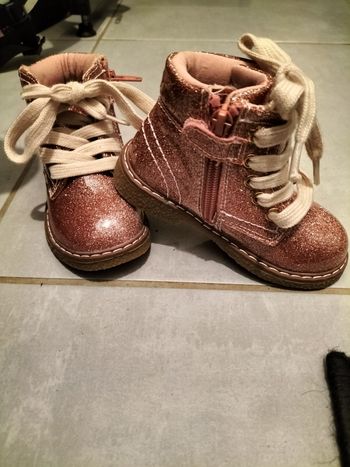 Chaussures rose de taille 22