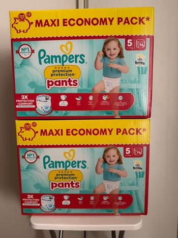 148 couches Pampers premium pants taille 5