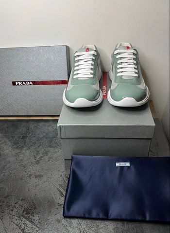 Prada cup chaussures neuve sous emballage 