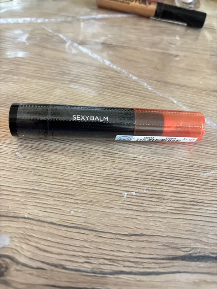 Rouge à lèvres, L’Oréal Paris n° 183 - photo numéro 2