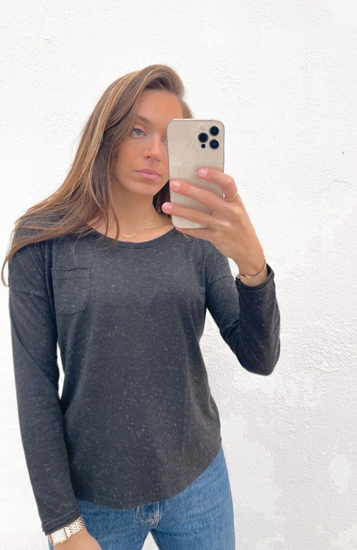 Haut manches longues noir avec détails argenté - photo numéro 4