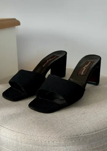 Mules noires à talons Pollini