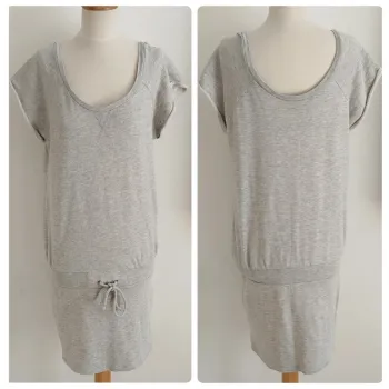 Robe gris clair manches courtes Jennyfer taille 36