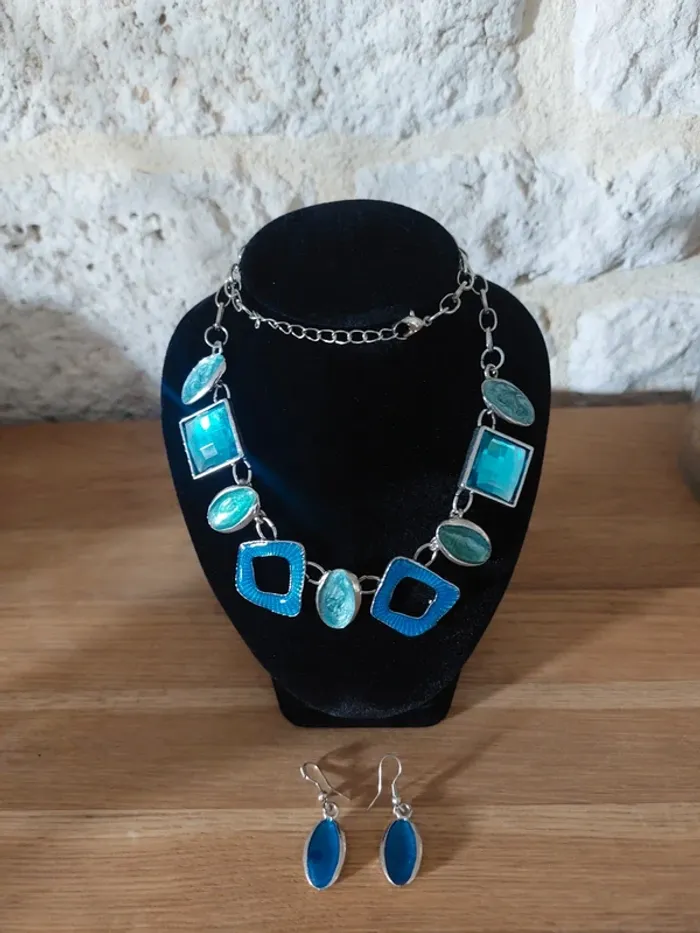 Parrure bijoux bleue