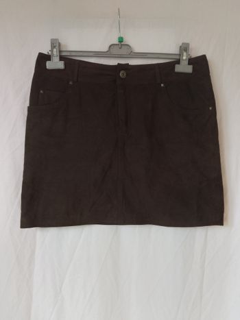 Jupe marron courte de chez Isaco et Kawa