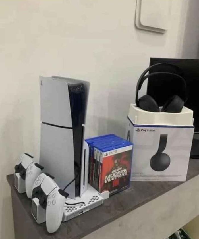 PlayStation 5 - photo numéro 2