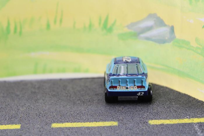 Disney Pixxar cars mini racer Cal Weather - photo numéro 4