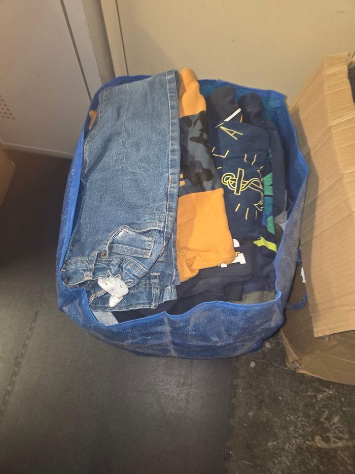 Lot de vetement garcon 8 ans - photo numéro 2