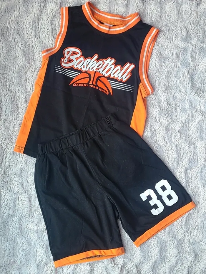 Ensemble de basketball 8-9ans - photo numéro 2