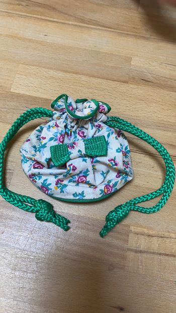 Petite pochette fleurie