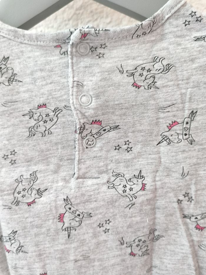 Tee-shirt manches longues - Motifs licorne - 12 mois - Très bon état - Pat & Ripaton - photo numéro 4