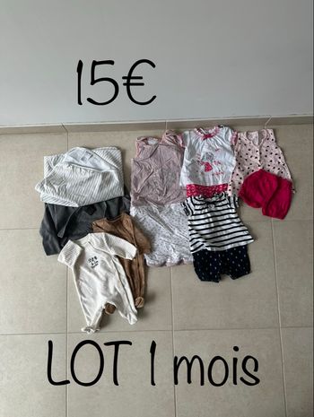 Lot 1 mois bébé fille