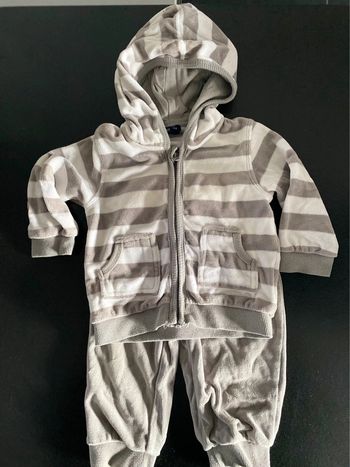 Jogging taille 12 mois