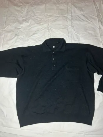 Pull noir
