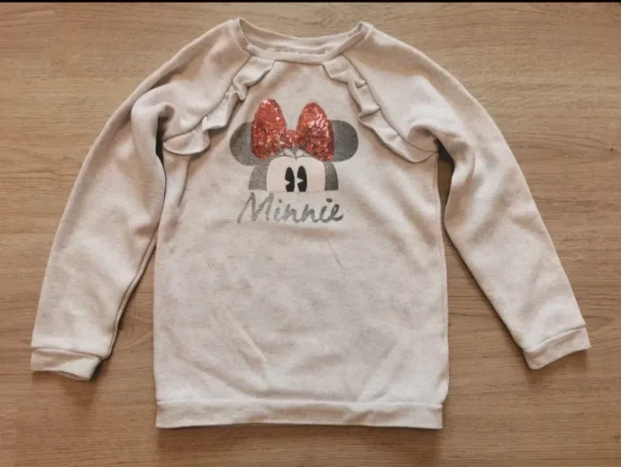 Pull sweat Minnie marque Disney taille 6 ans