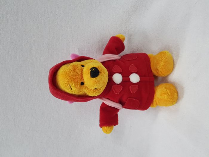 Peluche winnie avec sac à dos porcinet Disneyland - photo numéro 2