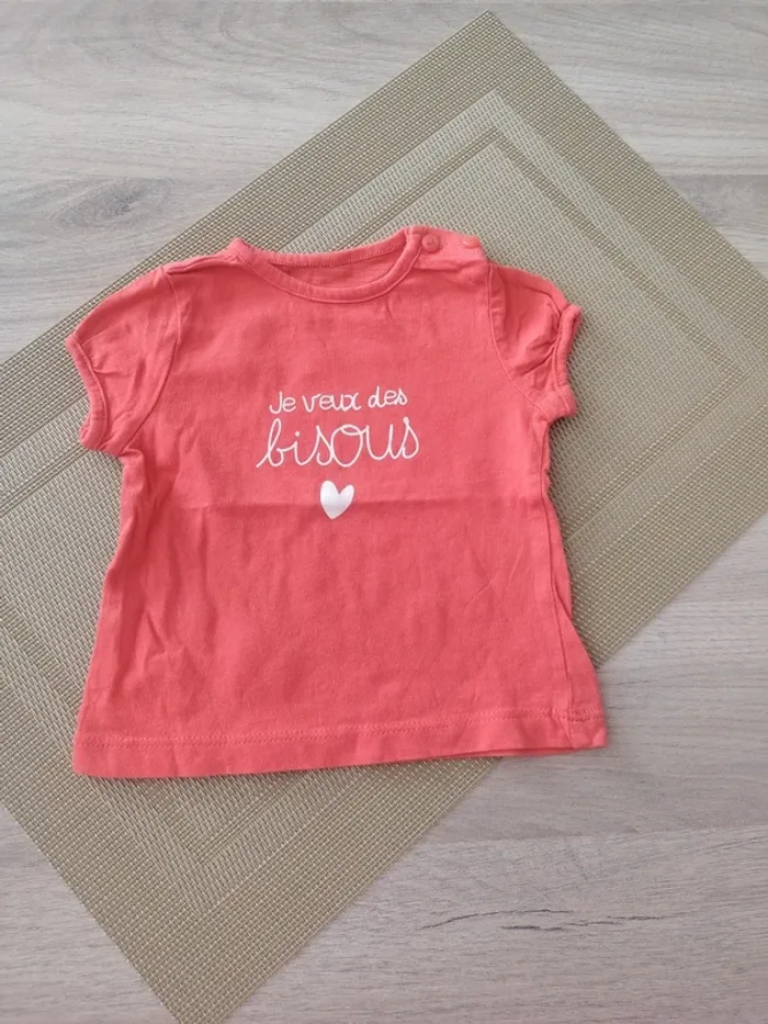 Lots Tshirt manches courtes 3 mois - photo numéro 4