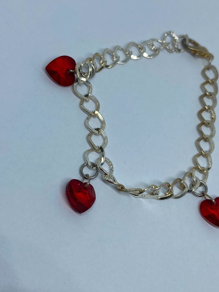 Bracelet fantaisie avec 3 coeurs rouge - photo numéro 2
