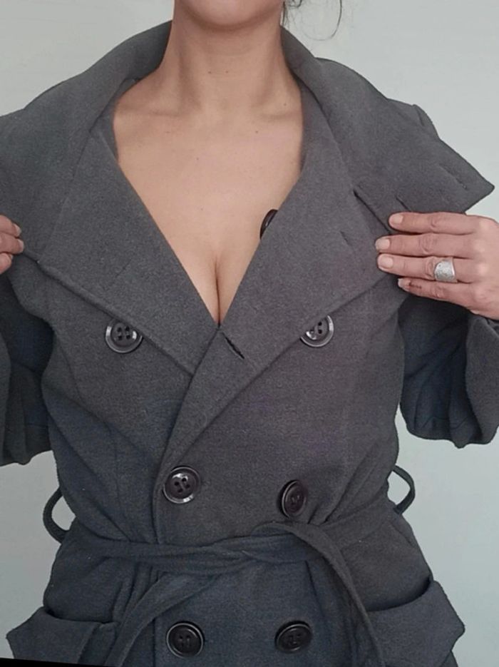 Manteau trois quart gris chic ceinture et col montant - photo numéro 3