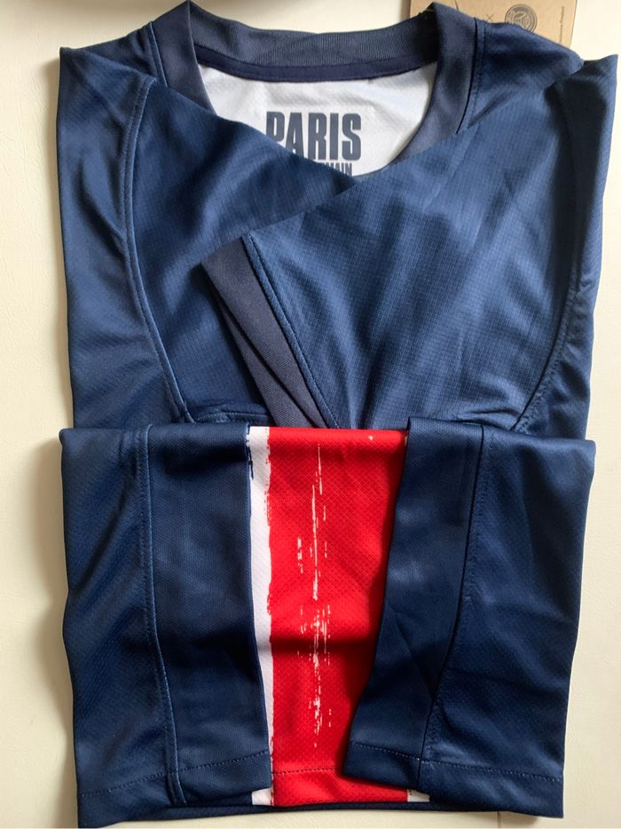 Maillot PSG champions taille S - photo numéro 3