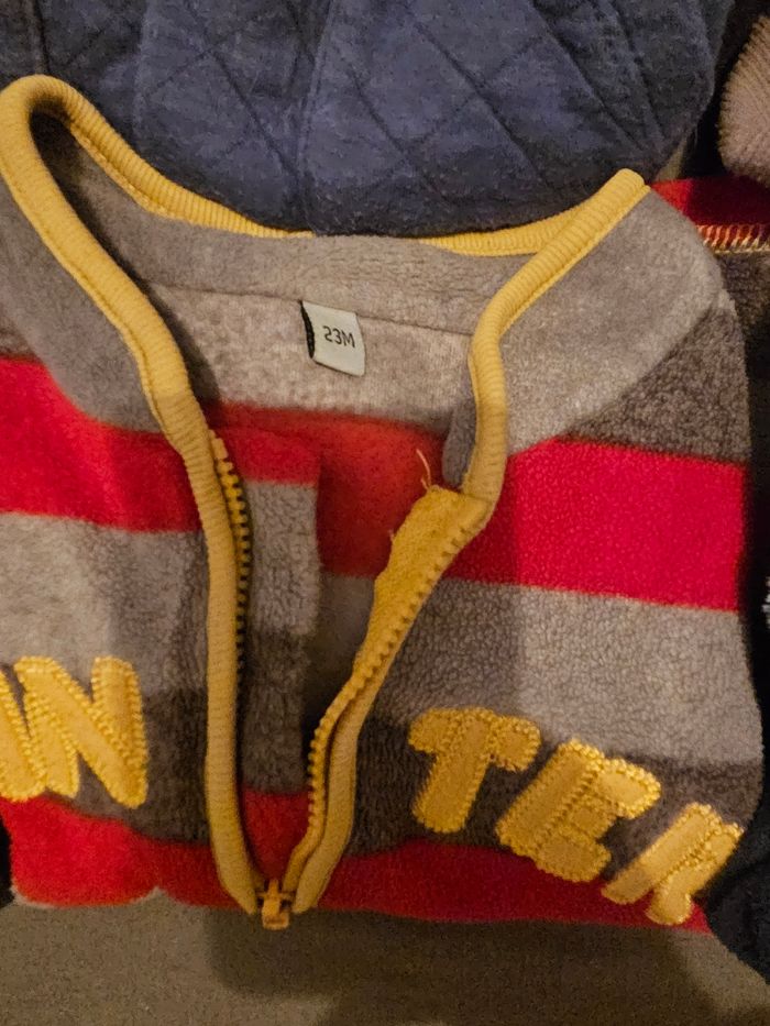 Pulls 24 mois - photo numéro 2