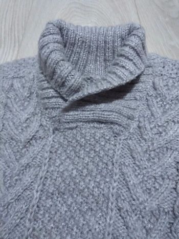 Pull col châle laine beige tricoté 4 ans